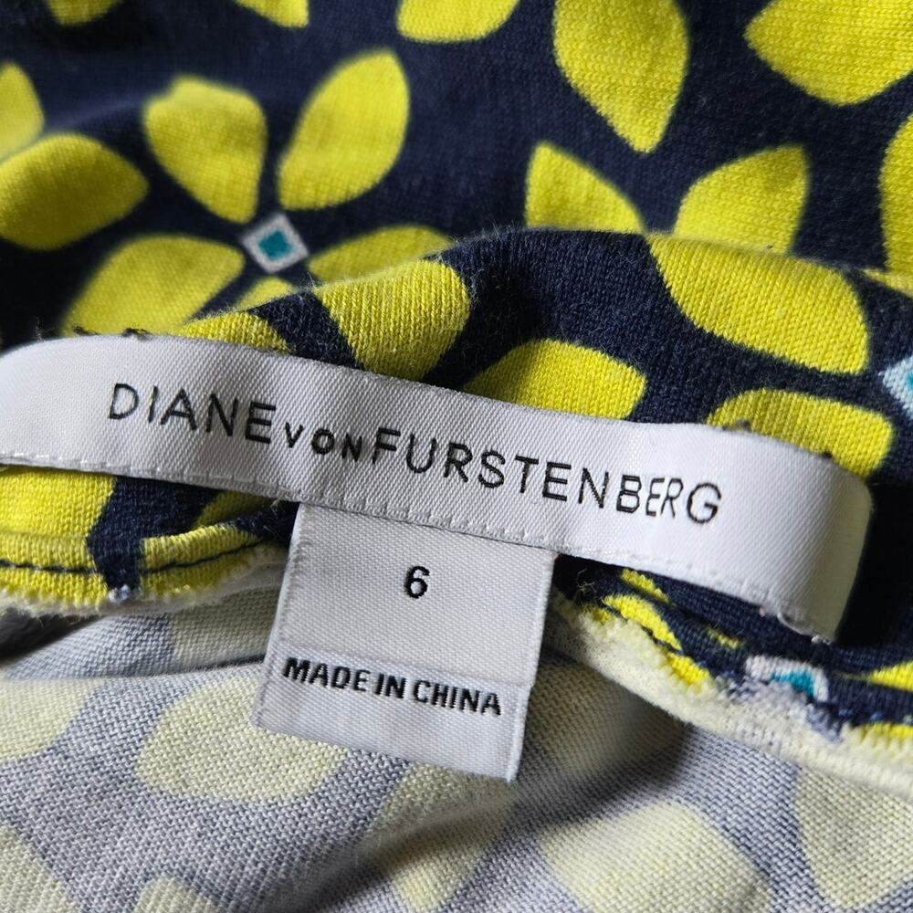 Diane Von Furstenberg Yellow Navy Geometric Floral Wrap Cocktail Dress Size 6 - Picture 5 of 7